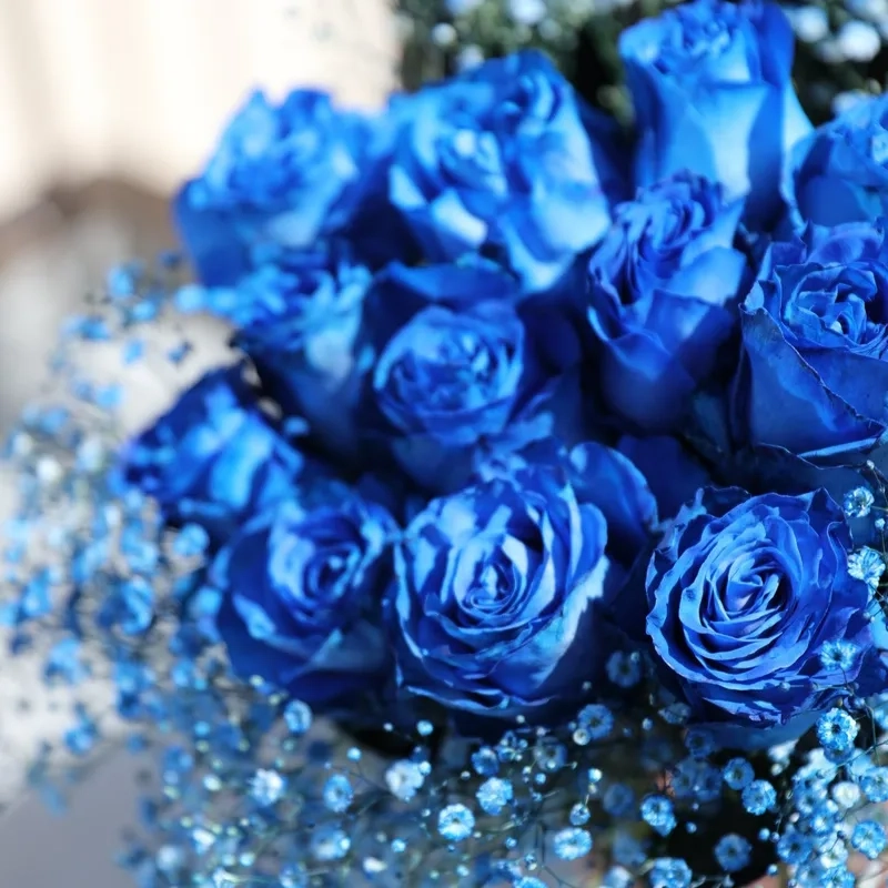 Điểm nhấn tinh tế với hoa hồng xanh độc đáo