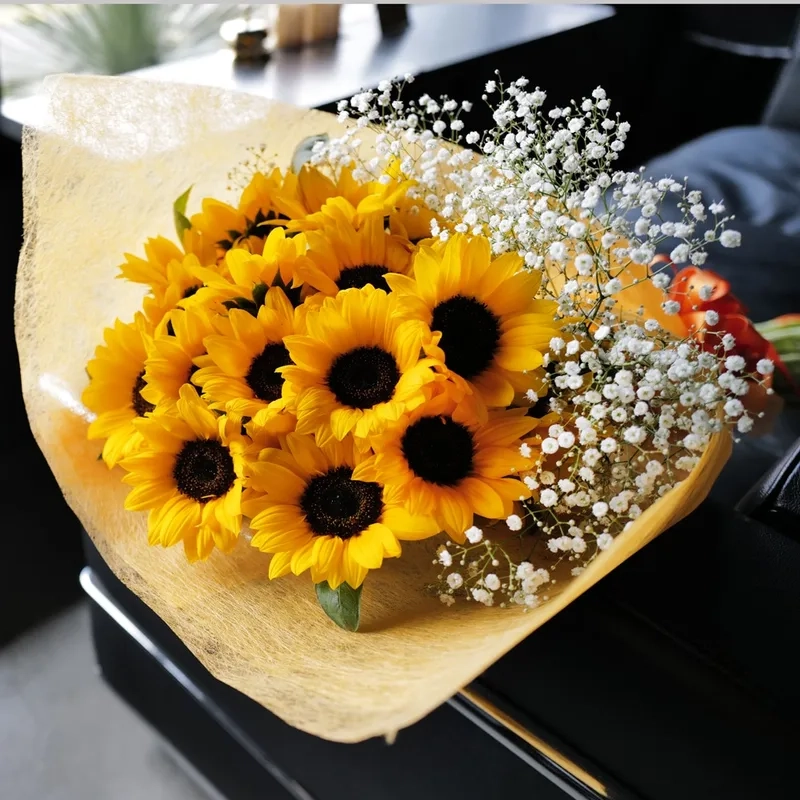 Tặng yêu thương bằng bó hoa hướng dương